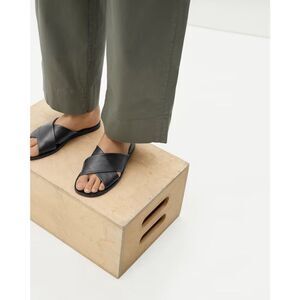 Everlane The Day Crossover Sandal in Black Italian Leather Size 9 NEW